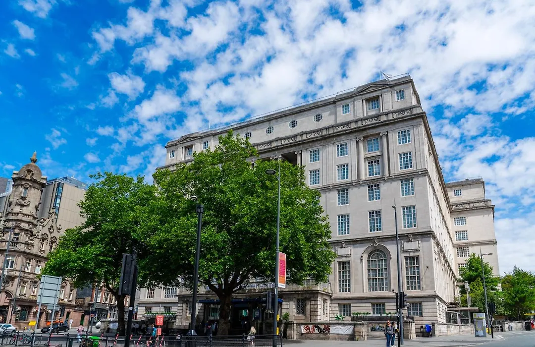 Adelphi Hotel-1